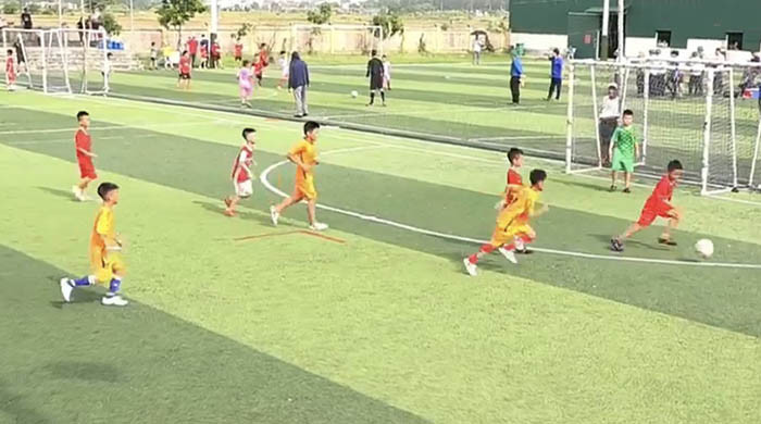 Giải bóng đá U10 huyện Gia Lộc thu hút 200 cầu thủ tham gia
